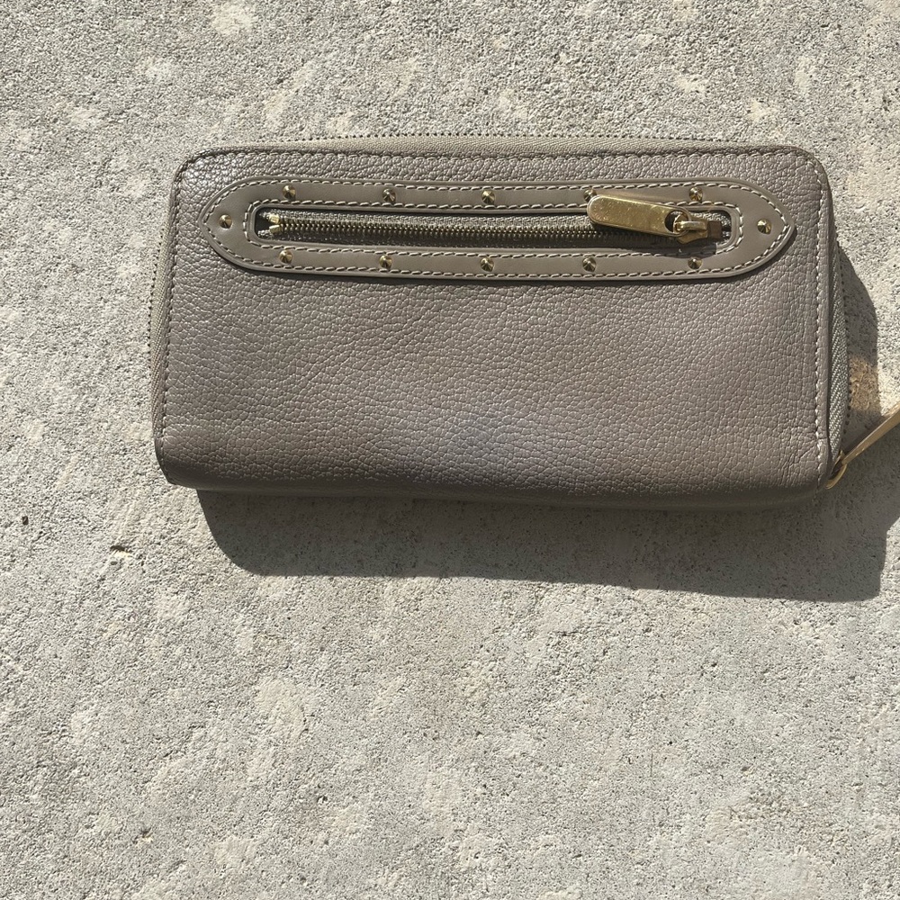 Louis Vuitton Gray Leather Zip Around Long purchased from Weecha01